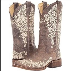 CORRAL A2663 "Lisa" distressed leather cowgirl boots floral embroidered sz 7.5